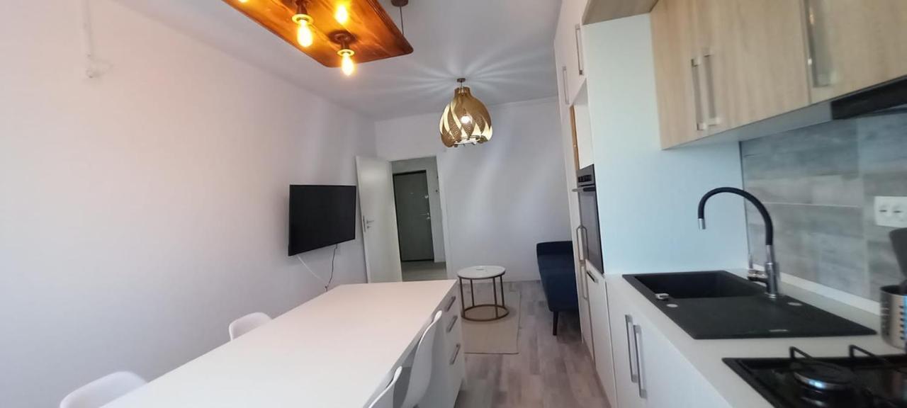 Modern 1br With Wifi, Parking And Self Check In Appartamento Bucarest